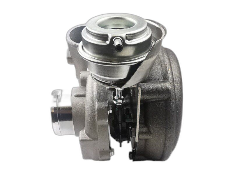 Turbina VW TRANSPORTER T4 Autobuss 2.5 TDI 111 KW / 151 CP Noua